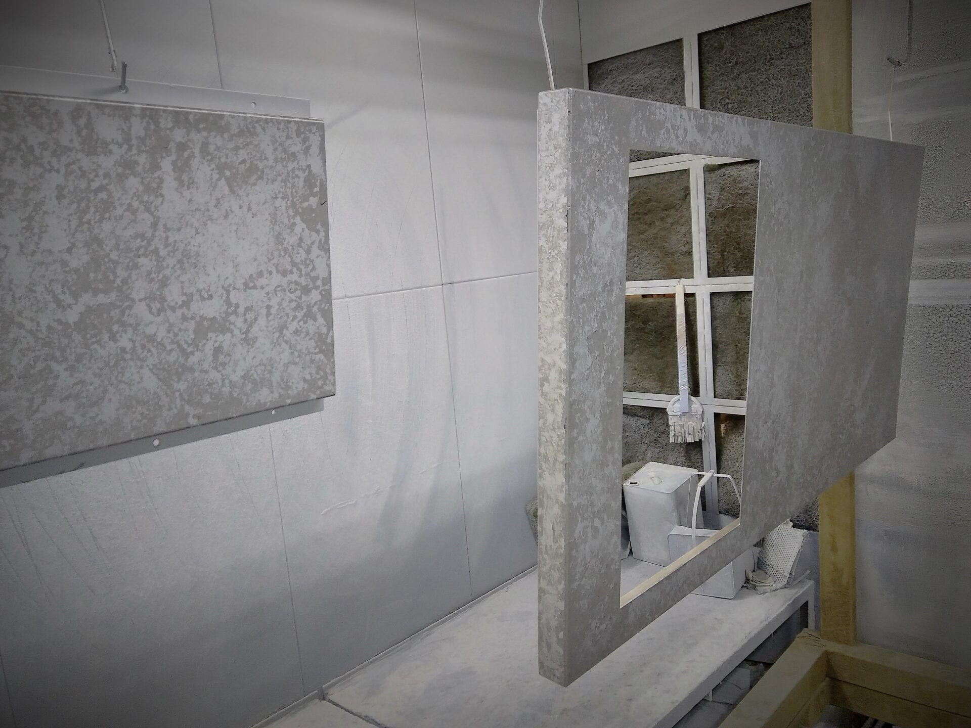 アルミ看板に溶融亜鉛メッキ風塗装